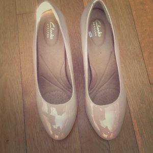 Clark’s Heavenly Star Nude Patent Leather Pumps